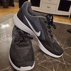 NWOT Nike Revolution Running Shoes